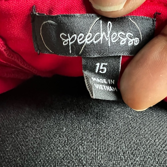 Red evening gown - Picture 6 of 7